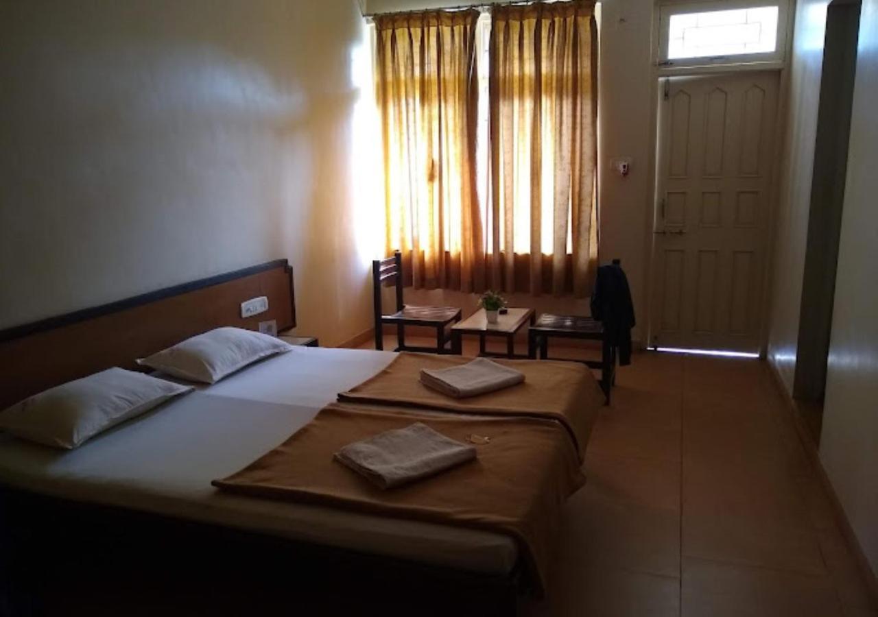 Hotel Durvankur 간파티풀레 외부 사진