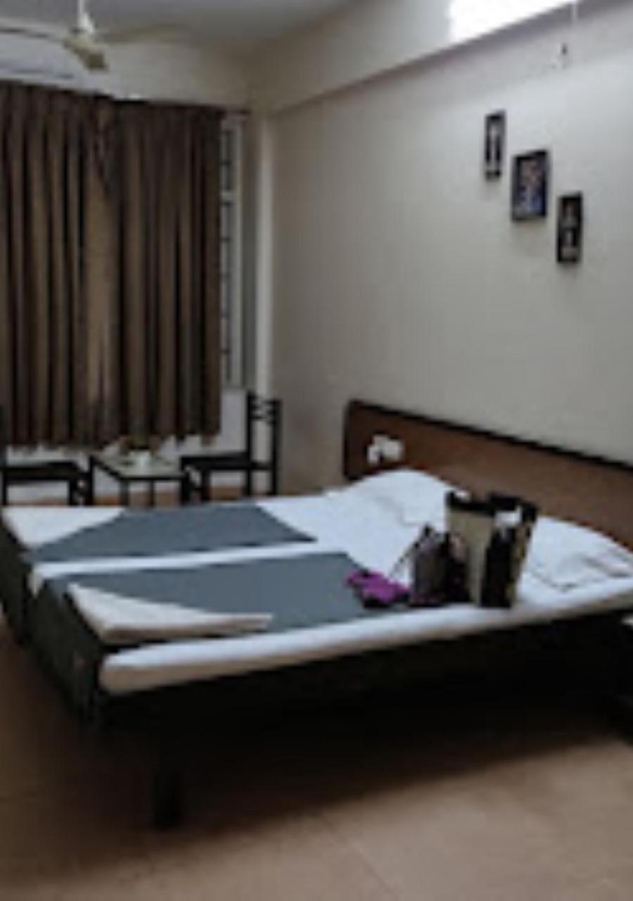 Hotel Durvankur 간파티풀레 외부 사진