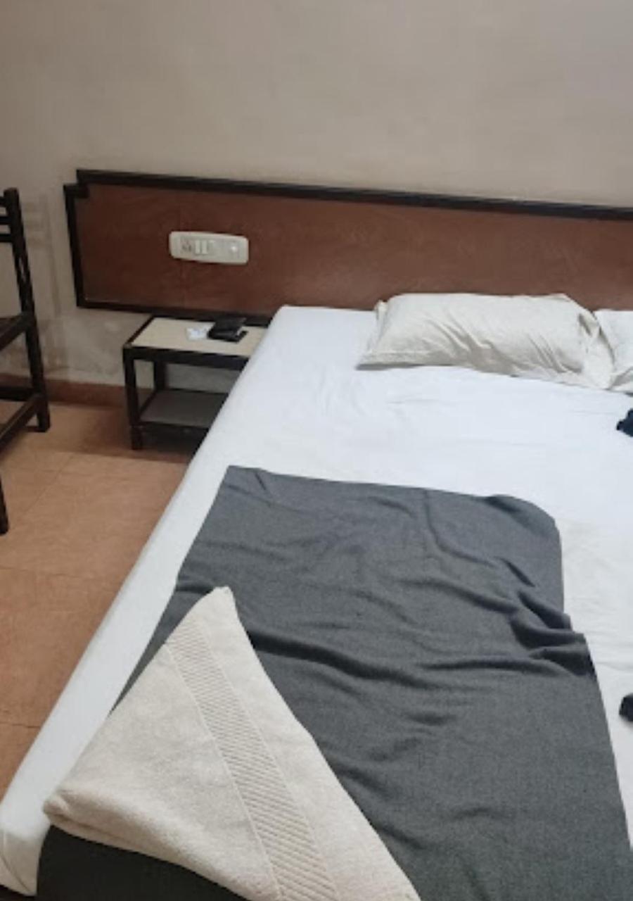 Hotel Durvankur 간파티풀레 외부 사진