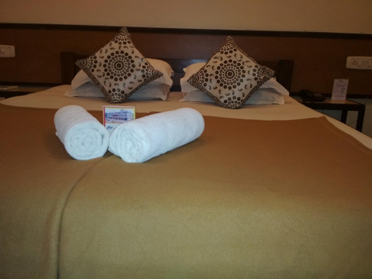Hotel Durvankur 간파티풀레 외부 사진